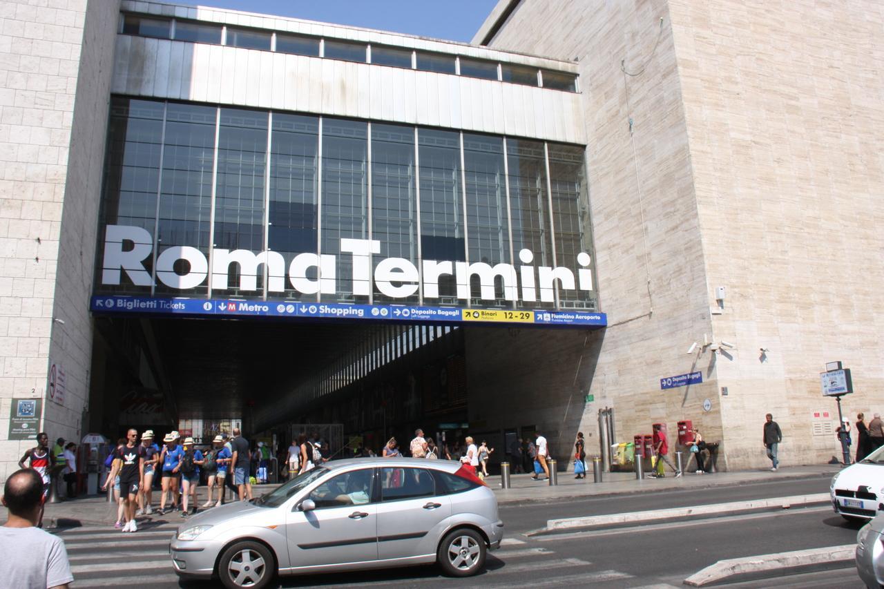 ホテル Roma Castle Termini エクステリア 写真